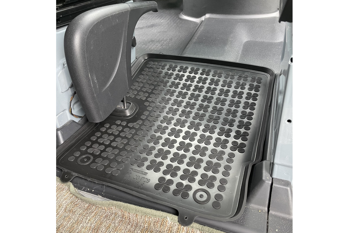 Rezaw Plast Rubber Floor Mat In Black For Freightliner Sprinter 2007